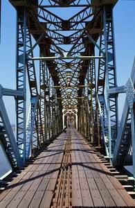 Le pont sur le Zambze